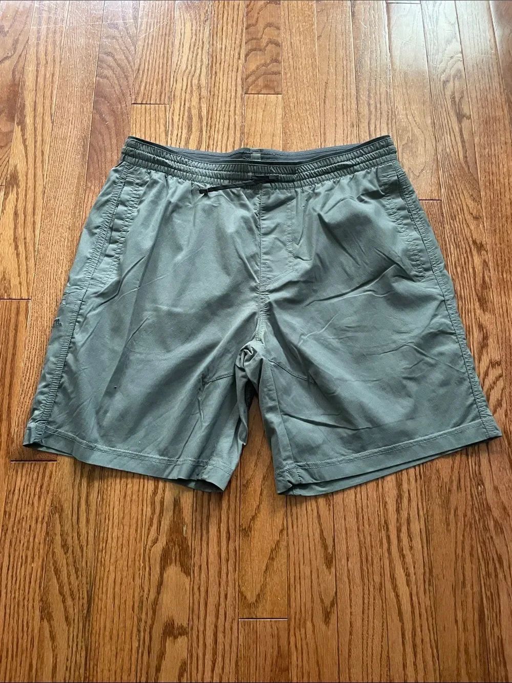 Kuhl Olive Green Shorts Men’s Sz Medium